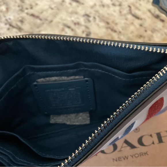 NWT Coach Bazooka Limited Edition Large Wristlet - Picture 6 of 9